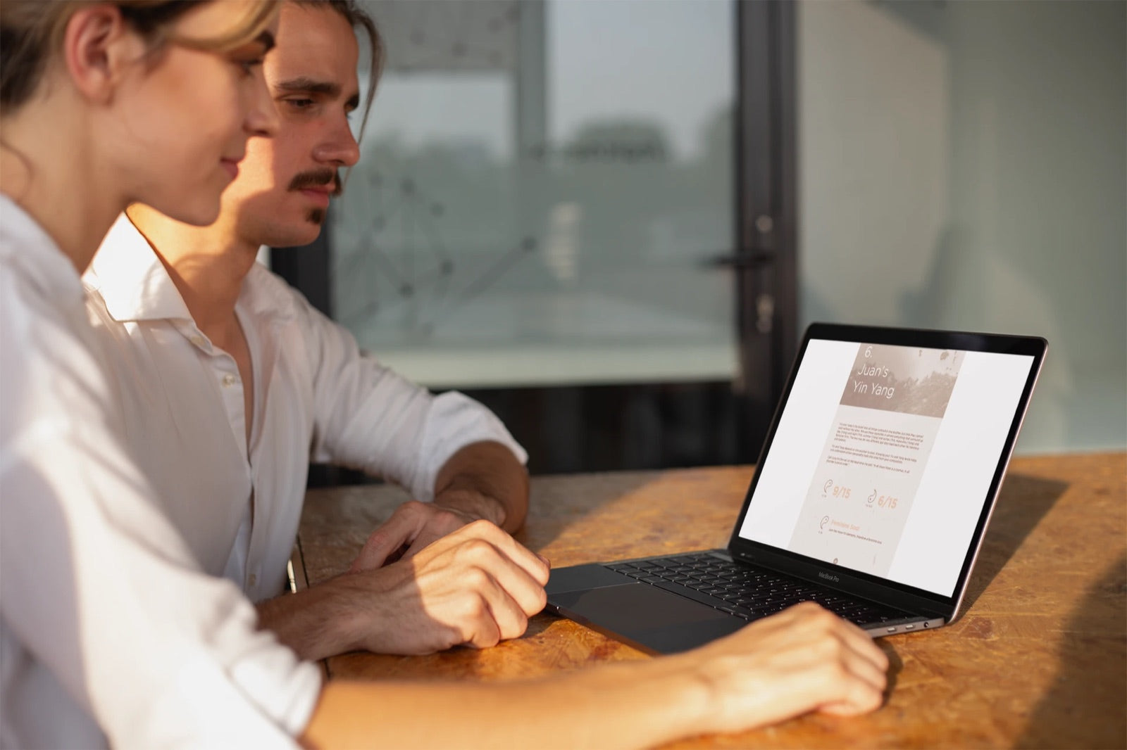 Digital couples guide + 2-hour consultation, shown on a device